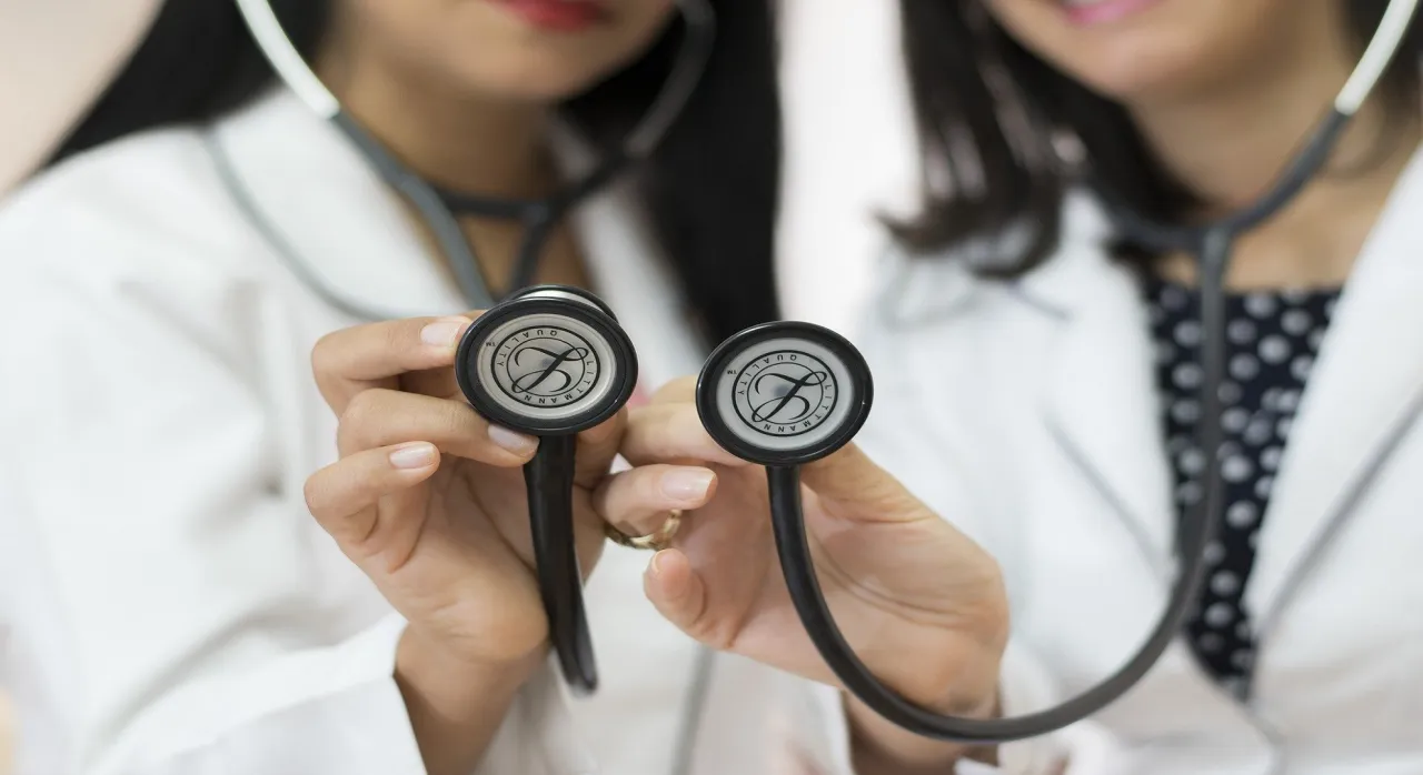 Connecting doctors